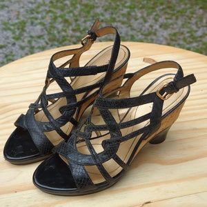 Tahari wedges size 8.5